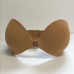 Adhesive Strapless Stick-On Bra in Nude Tan